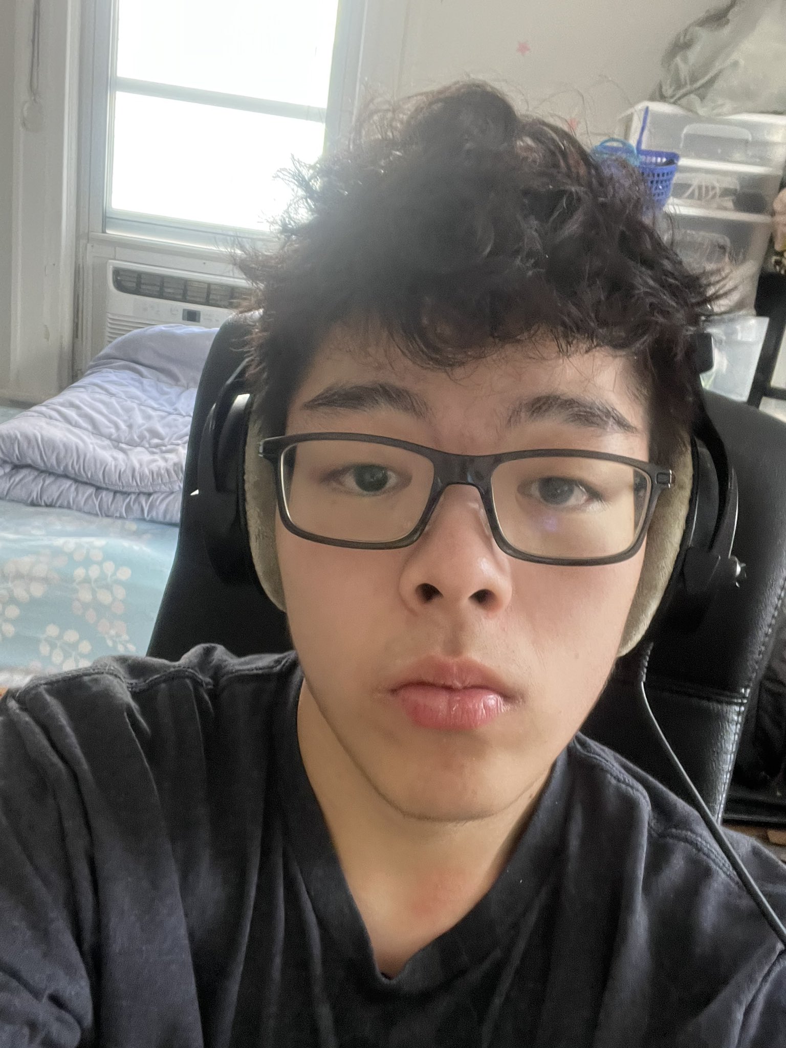 What Monitor Does Asian Jeff Use